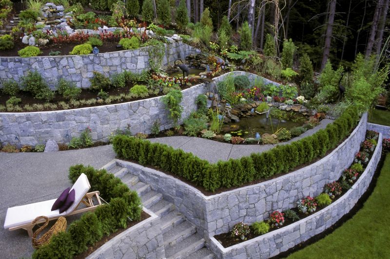 Landscape Wall Construction in Tampa, FL