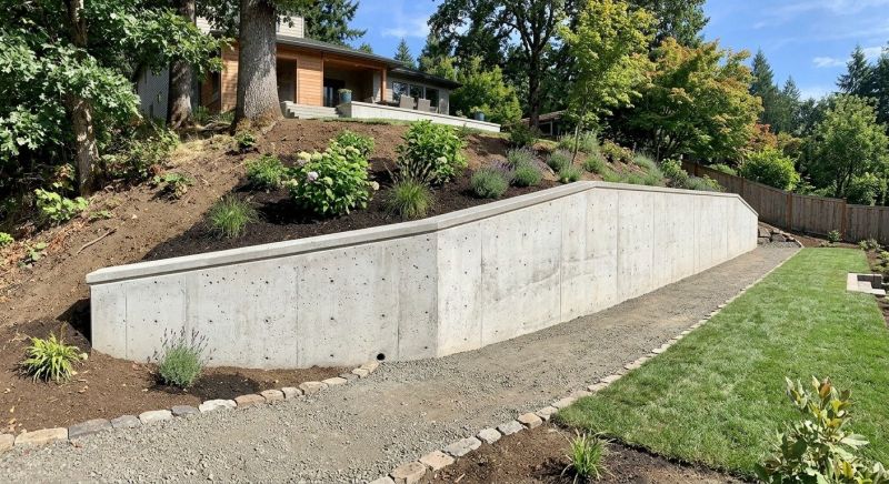 Retaining Wall Installation in Tampa, FL